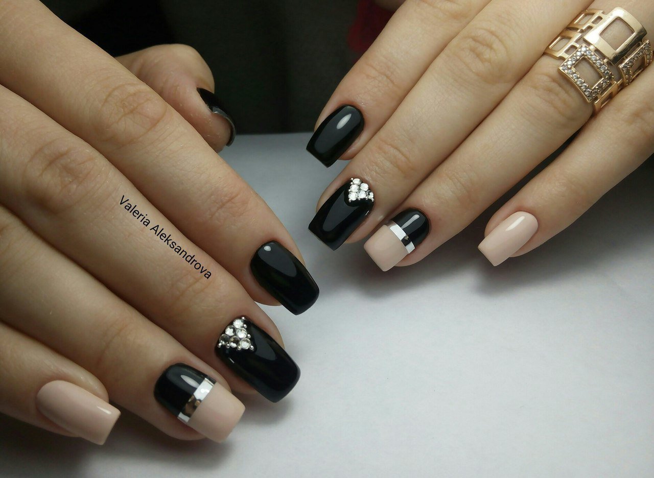 квадратные черные ногти фото