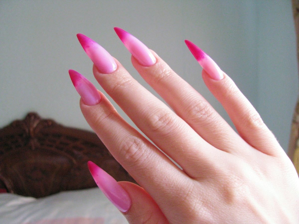 Розовые ногти длинные миндаль