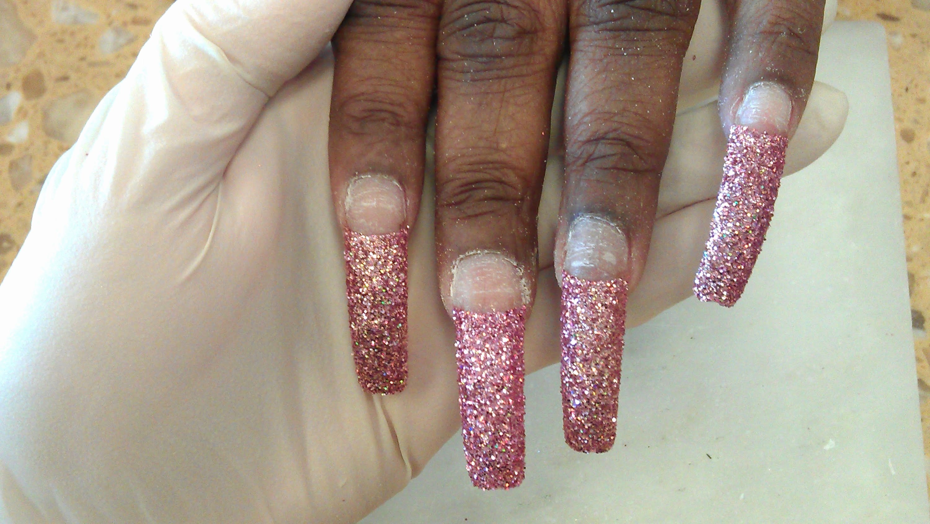 Ногти длинные розовые блестки