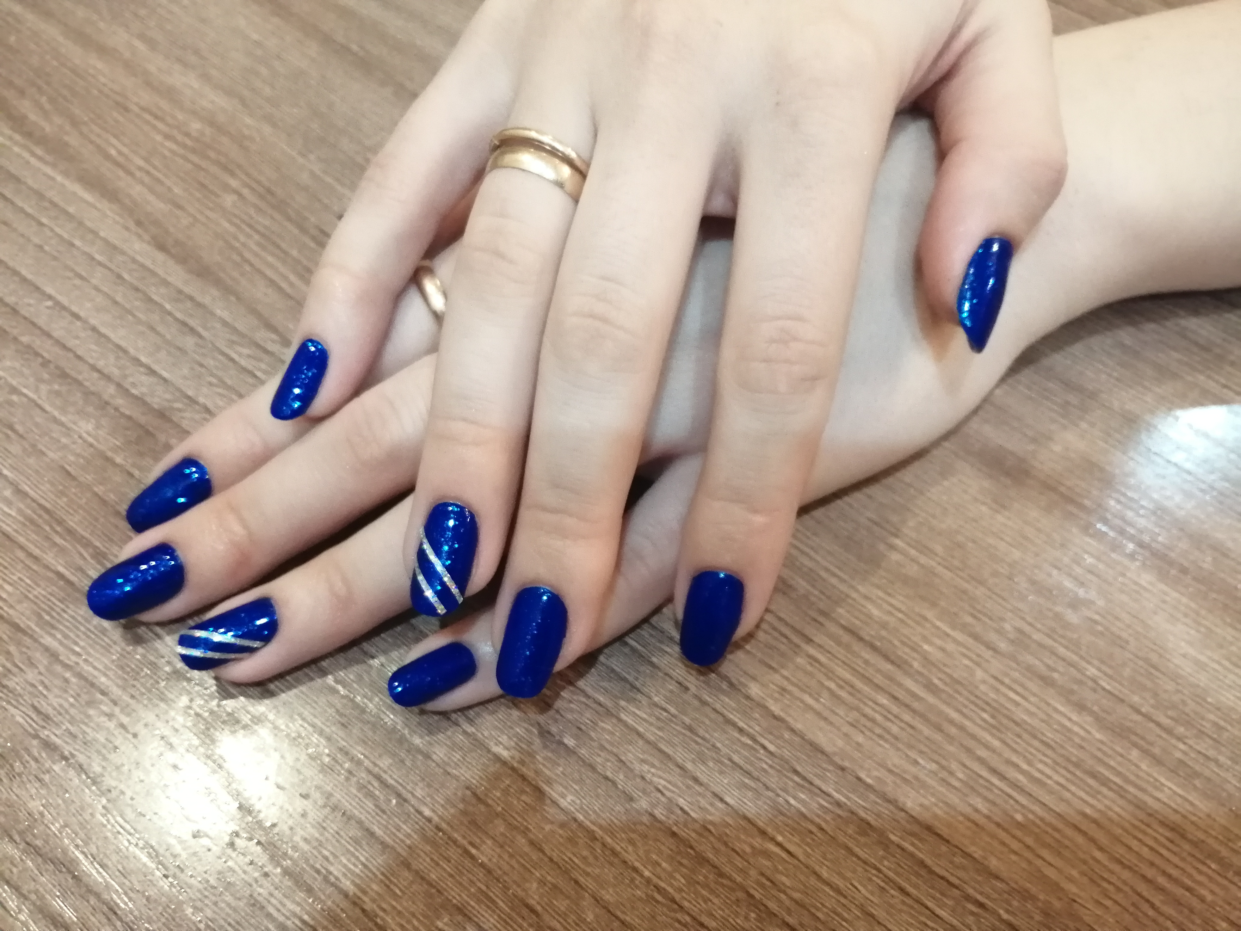 красивые синие ногти на руках фото
