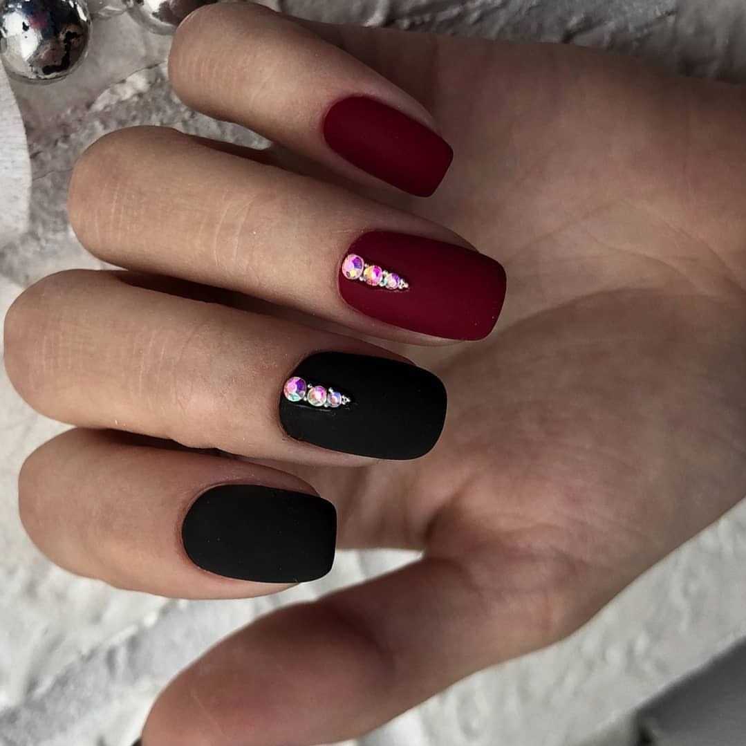 Черно бордовые ногти