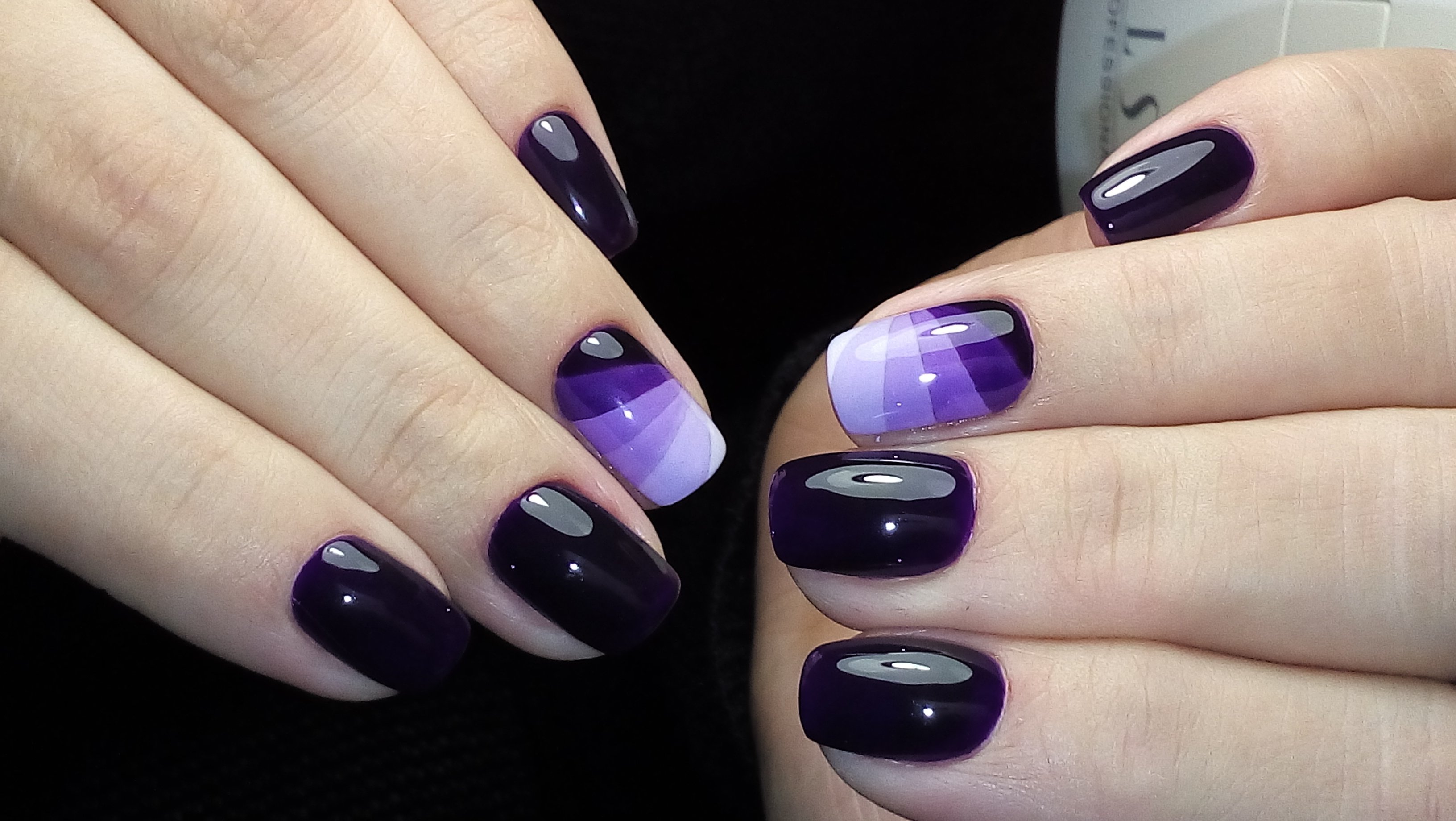 Маникюр черный с фиолетовыми цветами (78 фото)