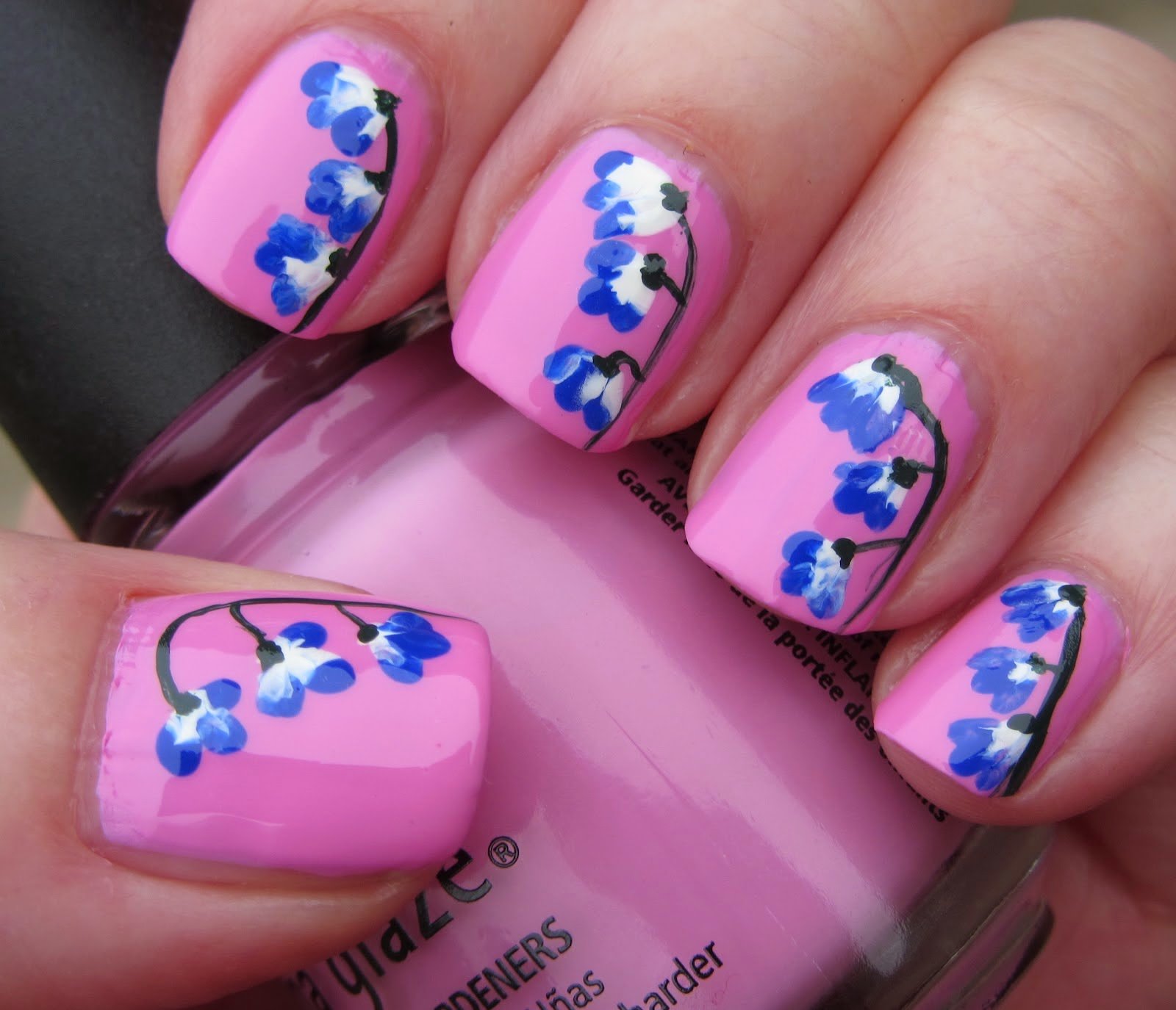 Сине розовые цветочки на ногтях