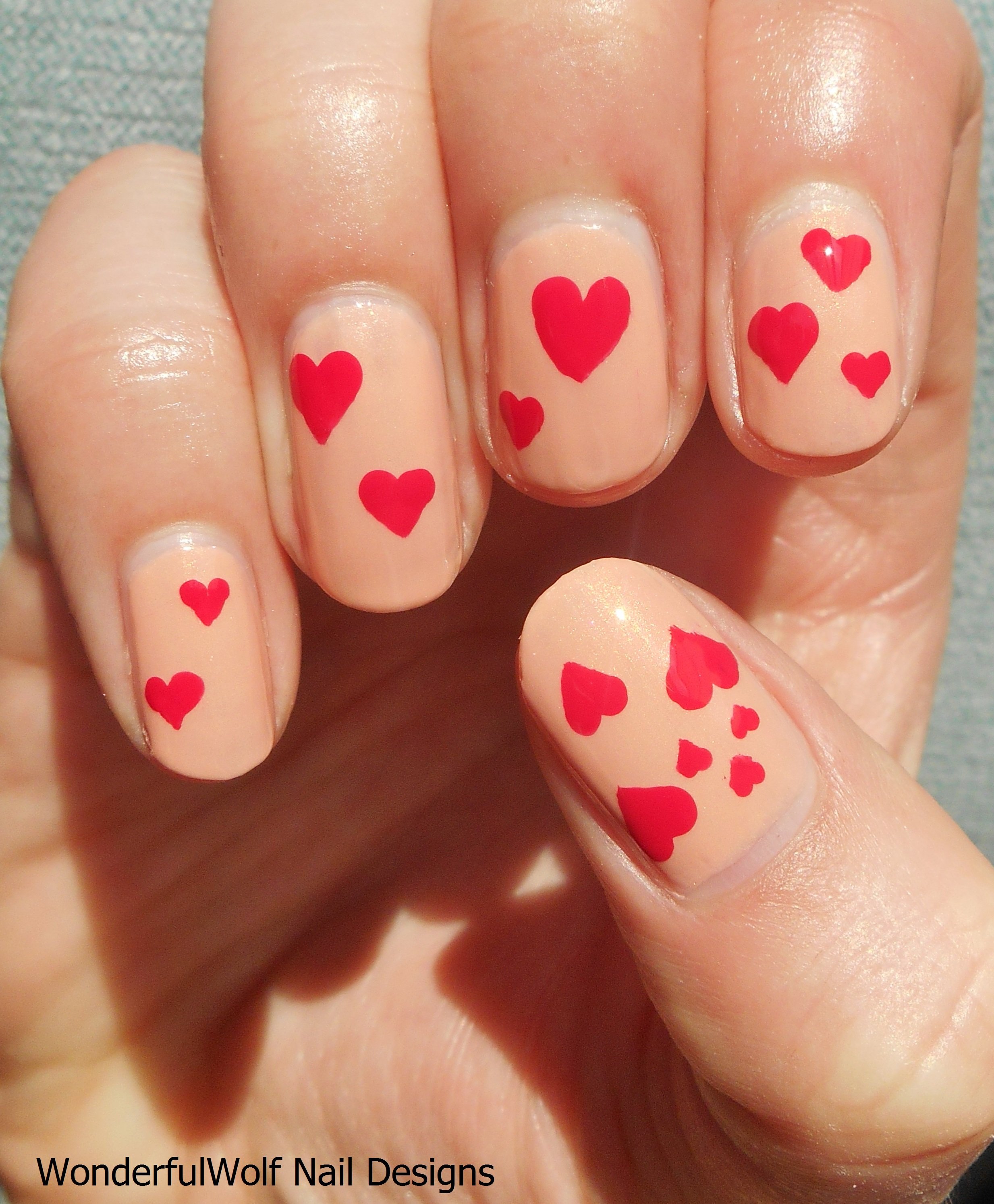 Красивые ногти с сердечками