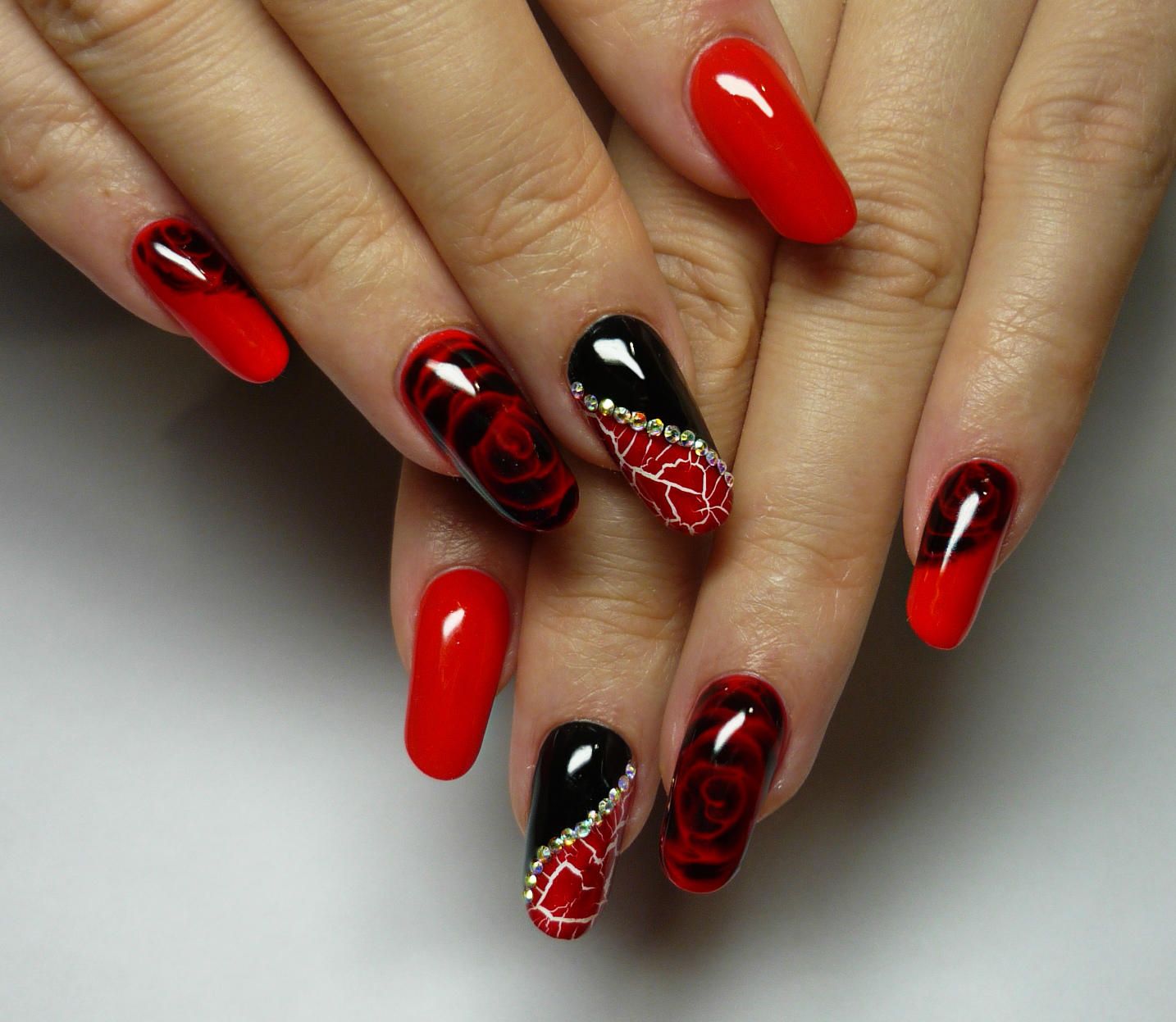 Красные Ногти С Рисунком Дизайн Фото