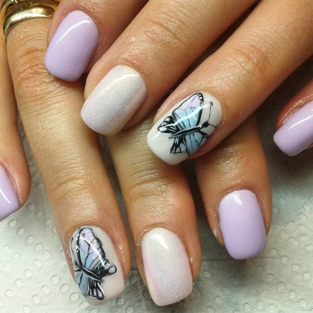 Красивые ногти с бабочками