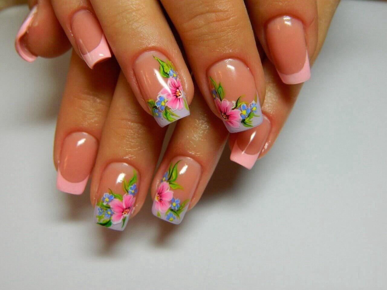 фото нарисованных цветов на ногтях