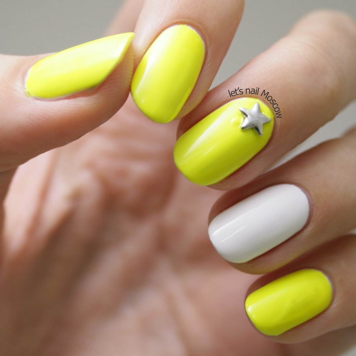 Салатово желтые ногти