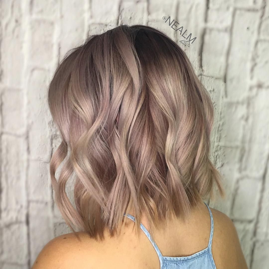 Пепельно-розовый цвет волос