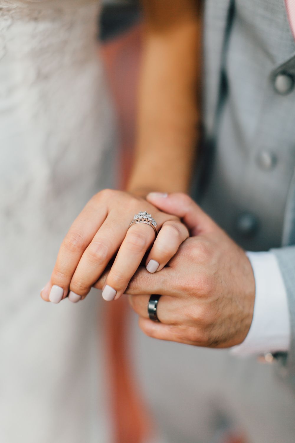 фото со свадьбы руки с кольцами