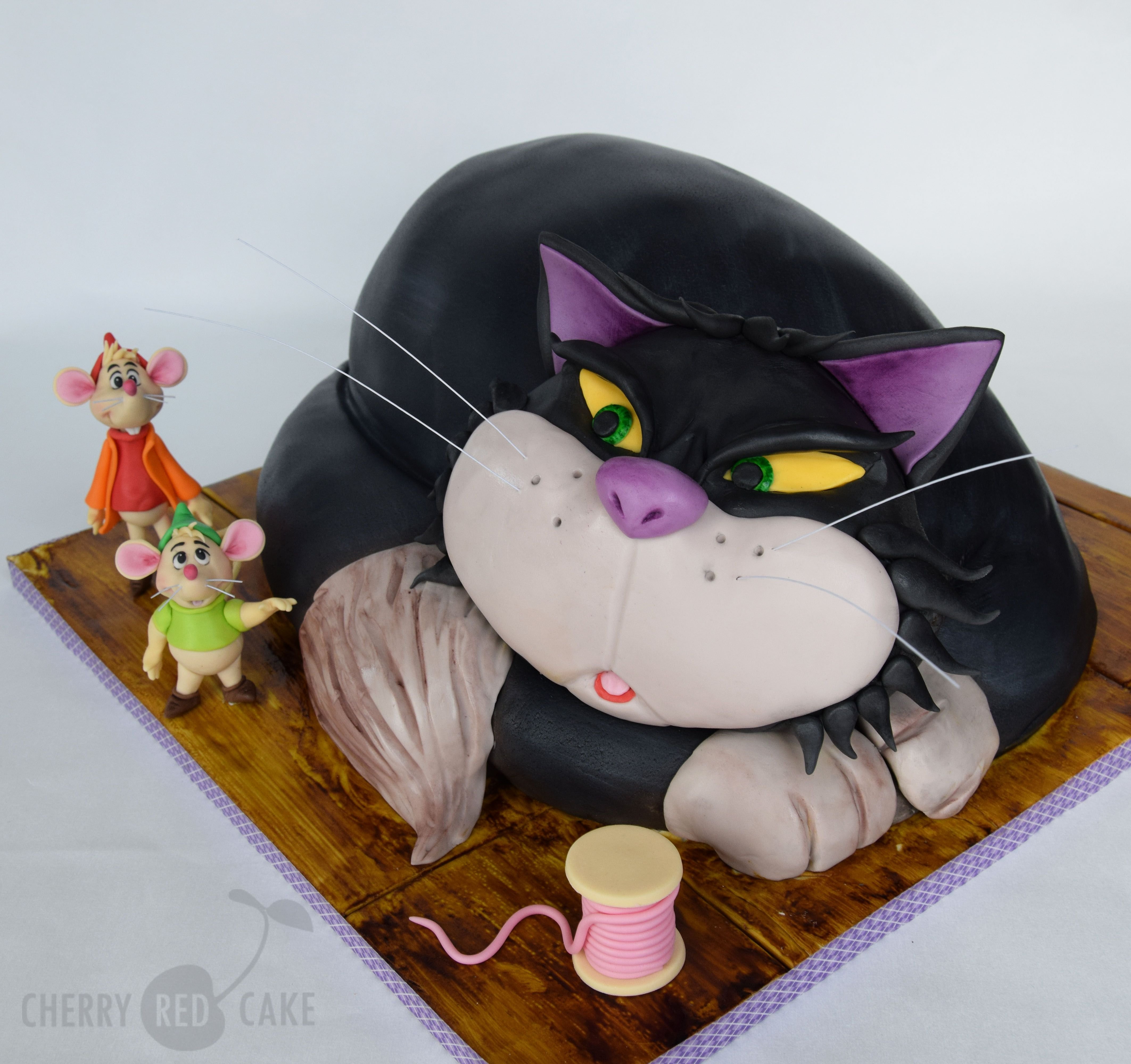 Торт необычный кот