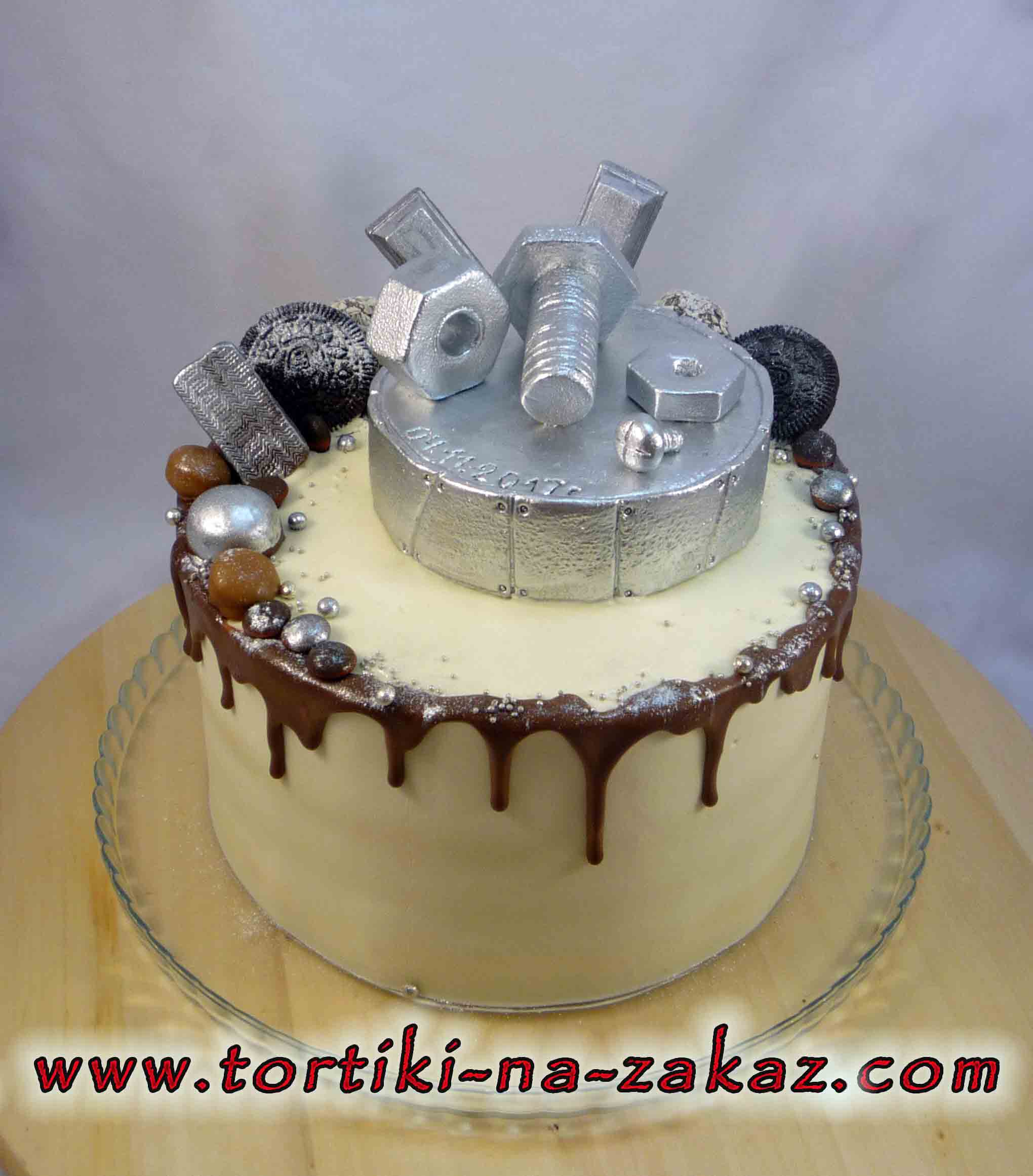 Торт на стальную свадьбу