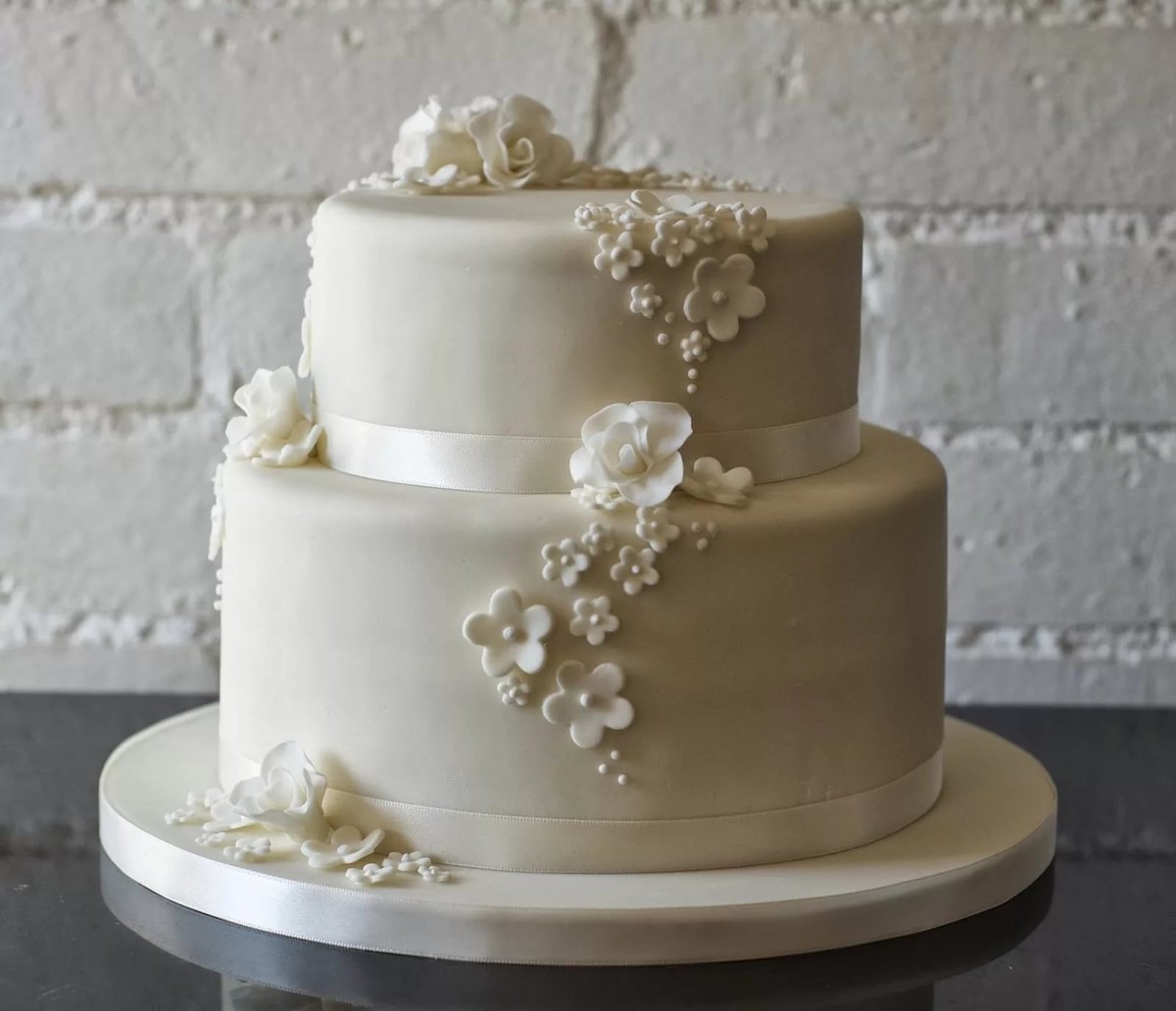 Свадебный торт маленький красивый