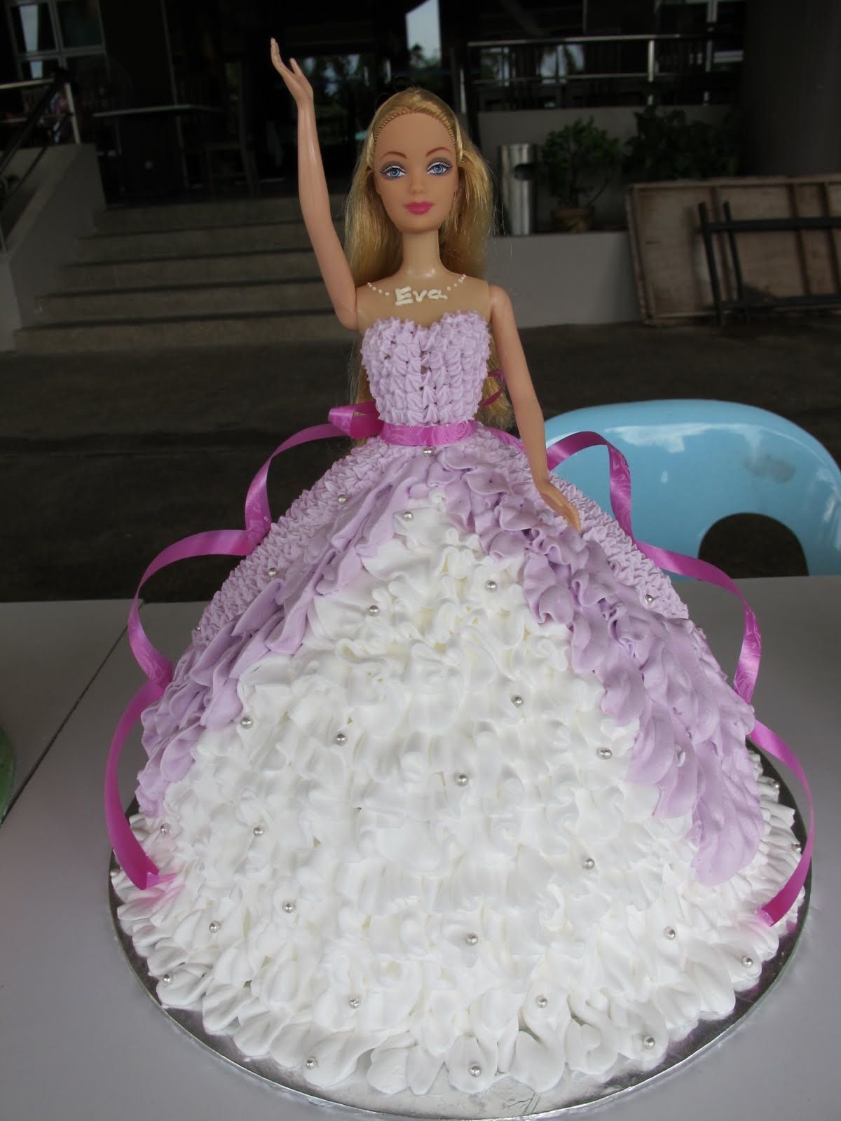 Торт кукла Барби из крема