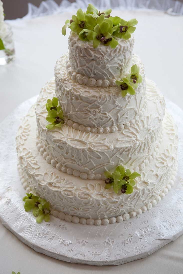 Свадебный торт кремовый