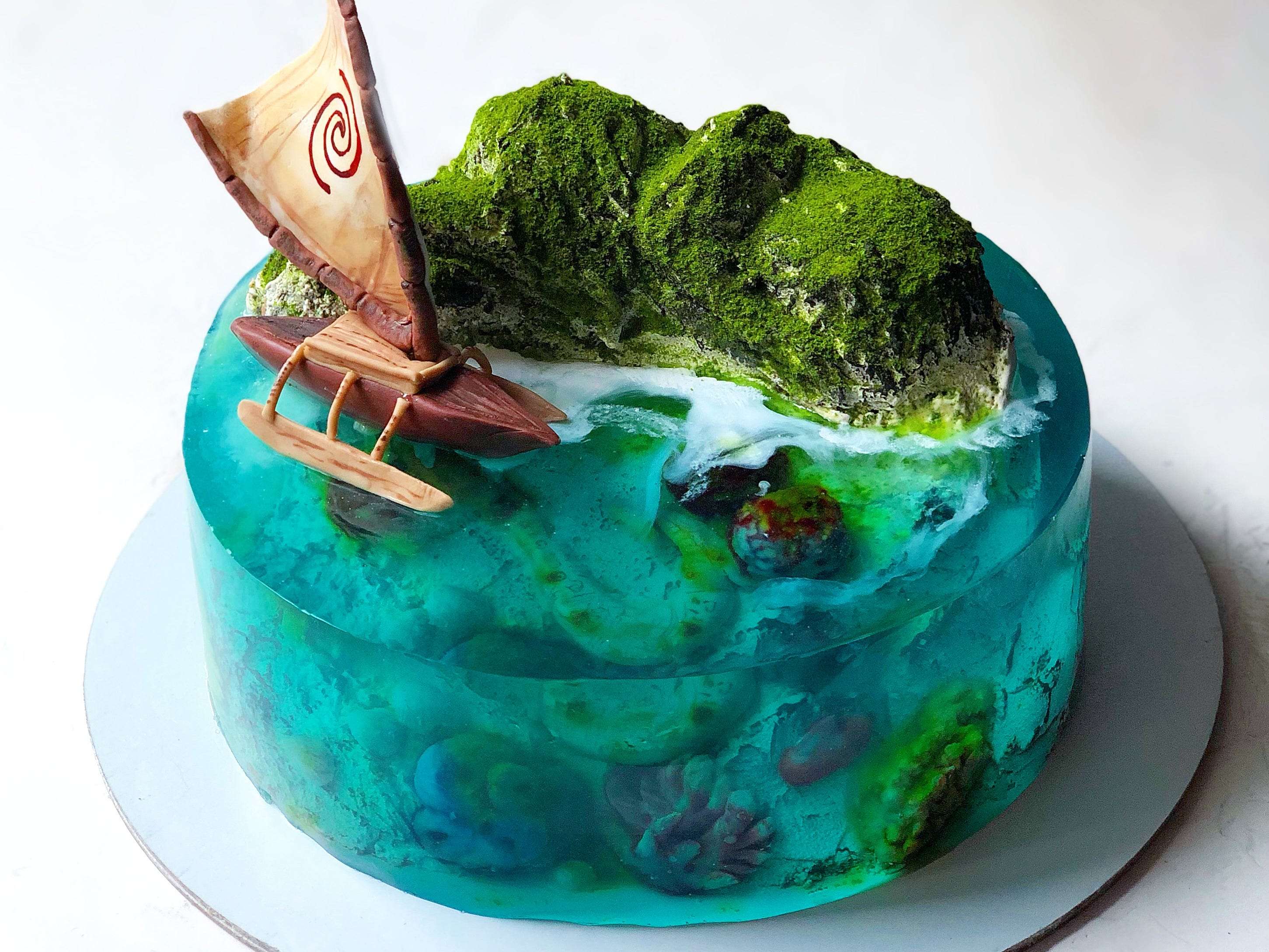Торт в виде острова