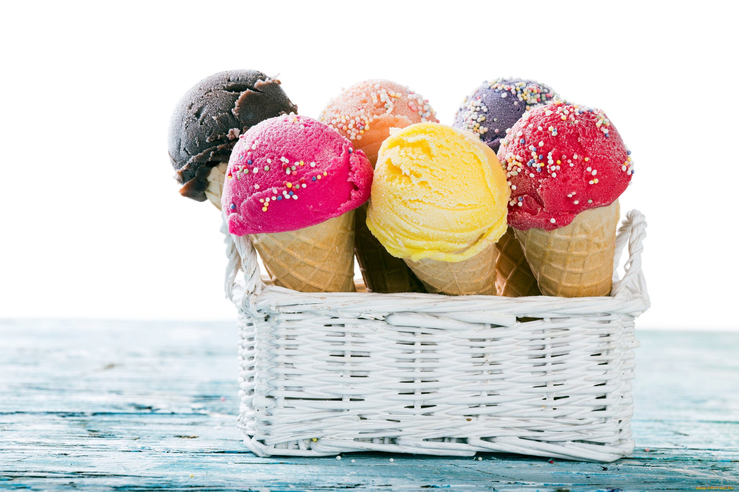 Разноцветное мороженое