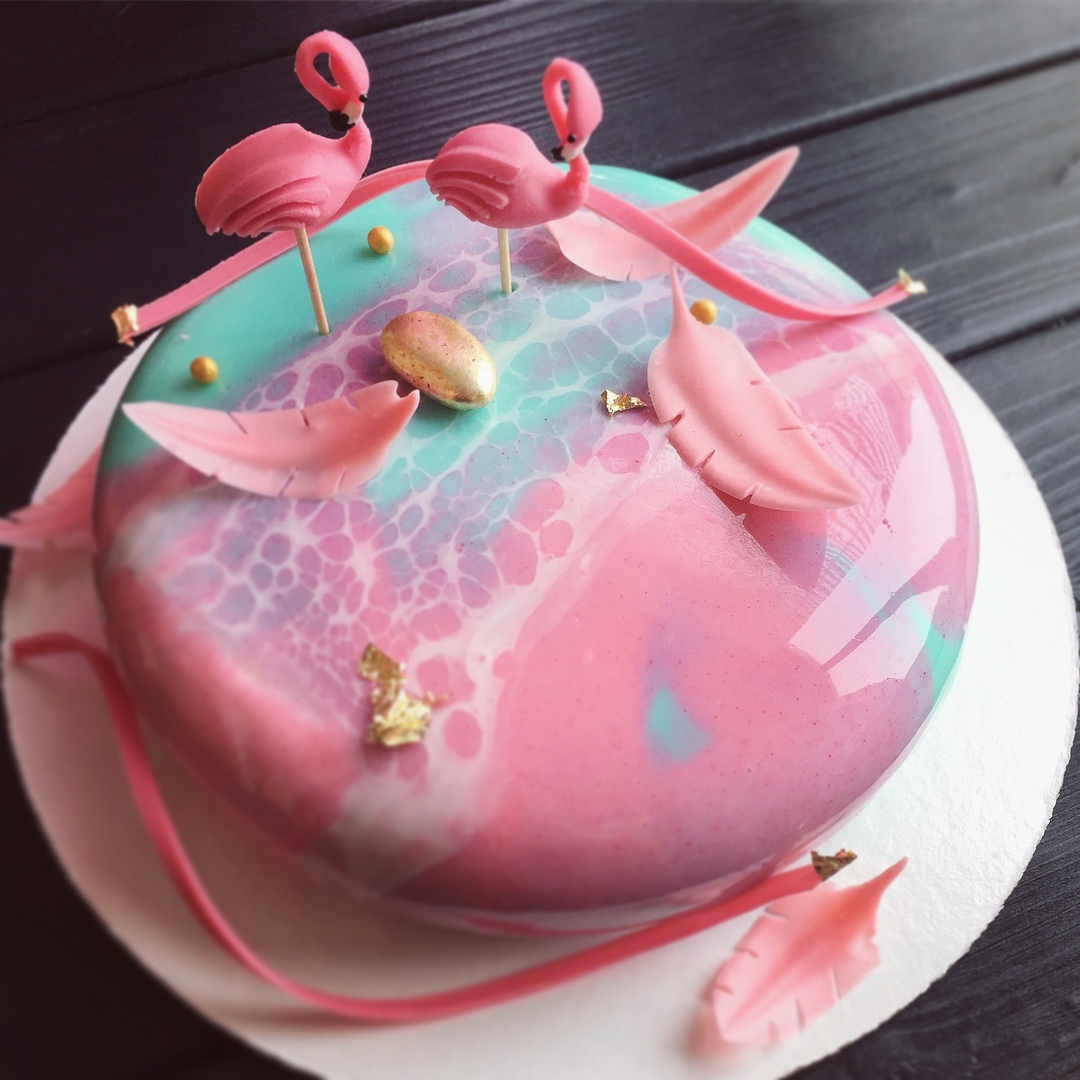 Муссовый торт розовый Фламинго
