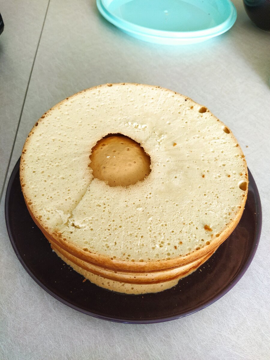 торт с бисквитными коржами с фото
