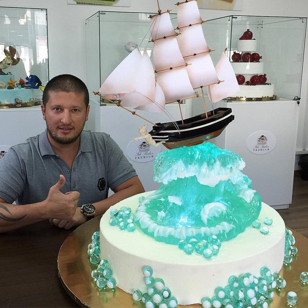 фото самого дорогого торта рената агзамова