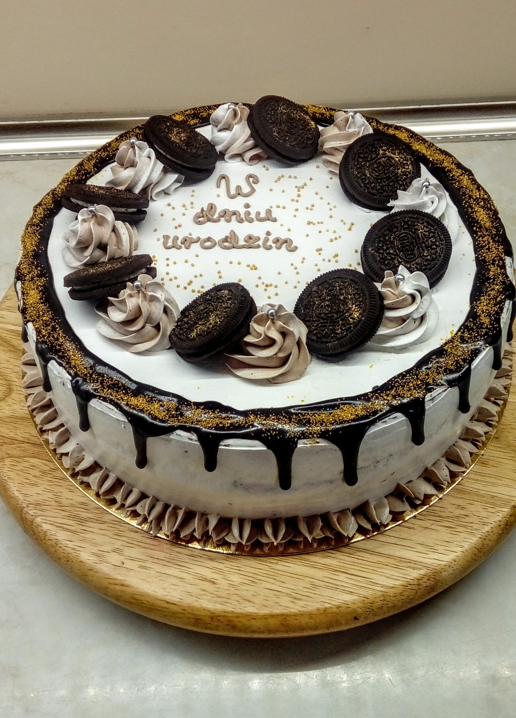 Украшение шоколадного торта Орио