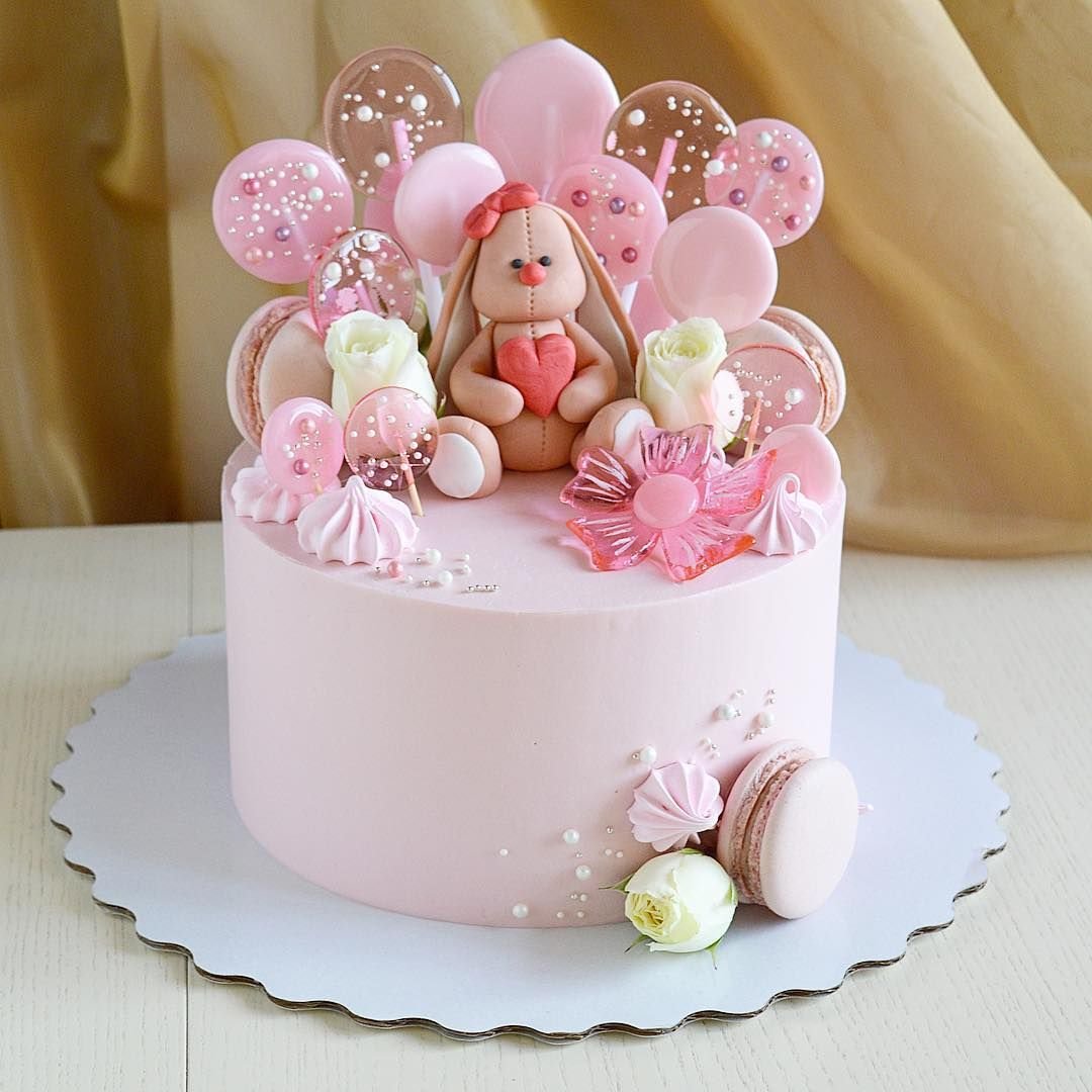 Торт на годик девочке розовый