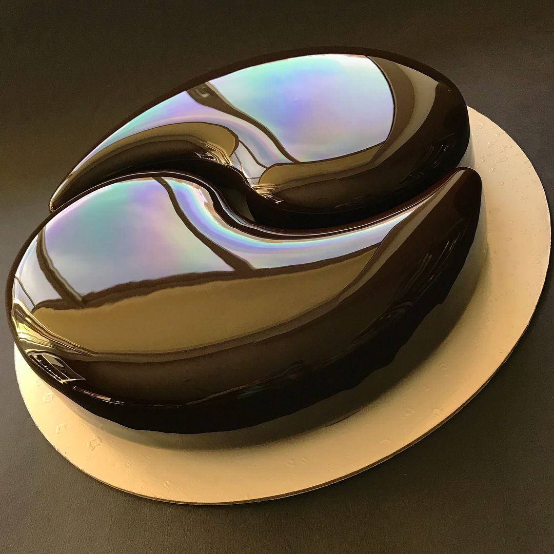 Торт с зеркальной глазурью