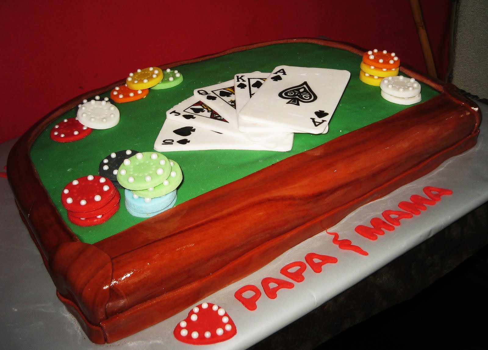 Торт покерный стол