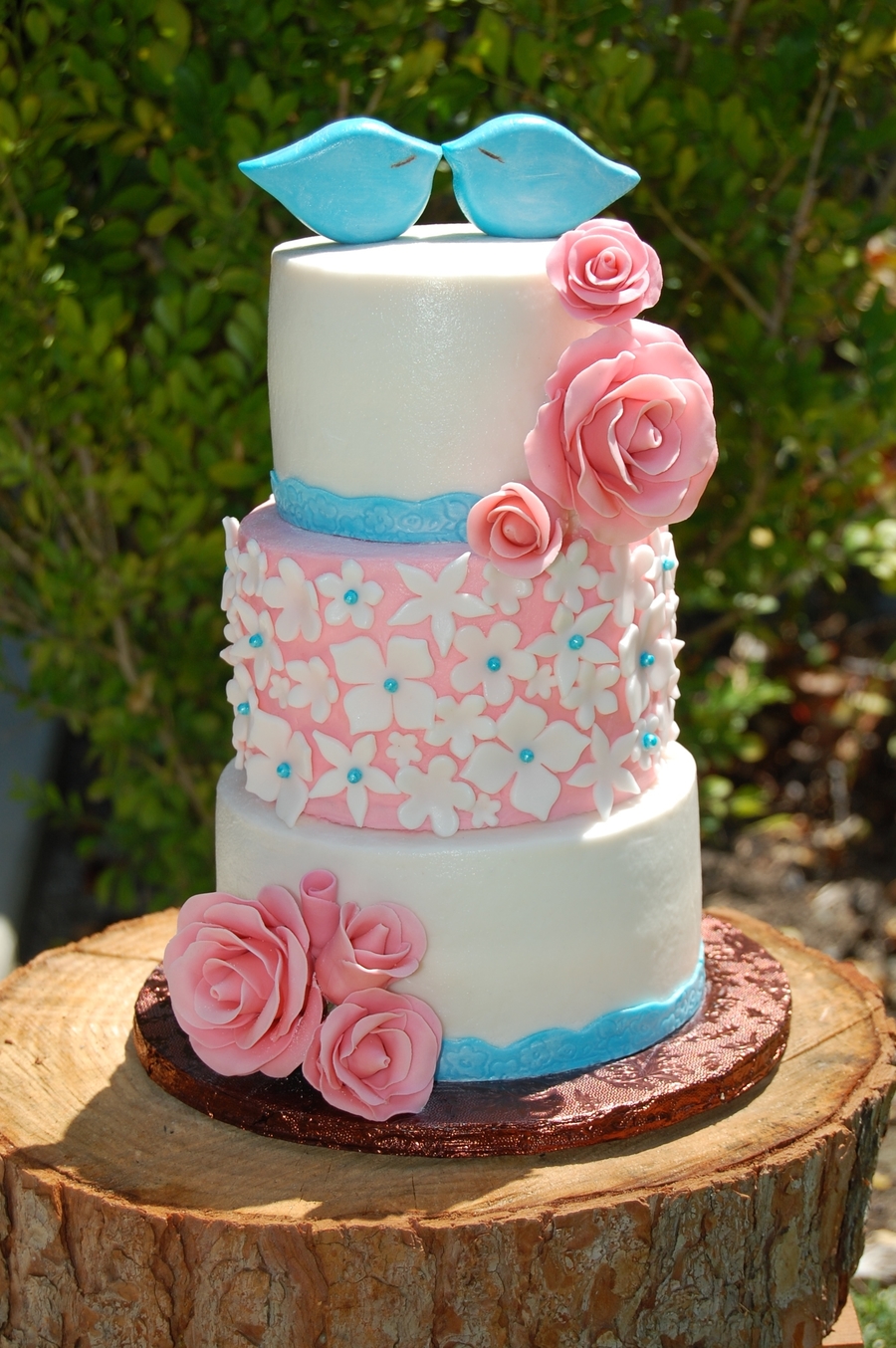 Свадебный торт розово голубой