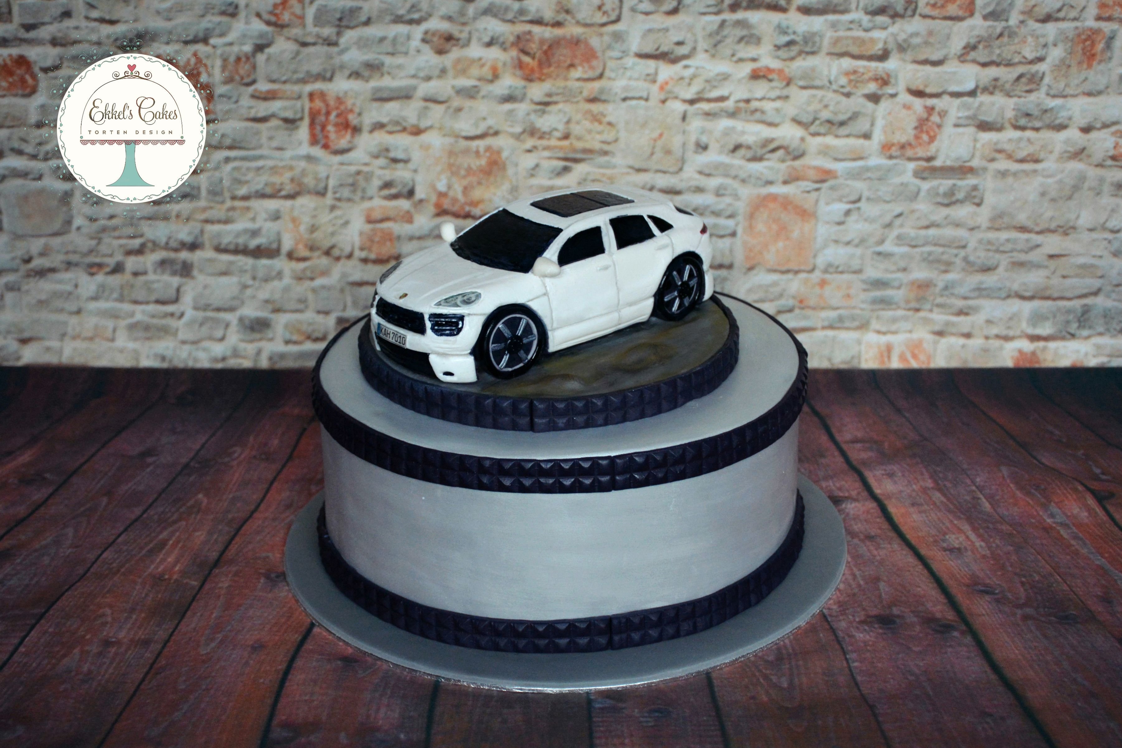 Красивый декор торта с машиной