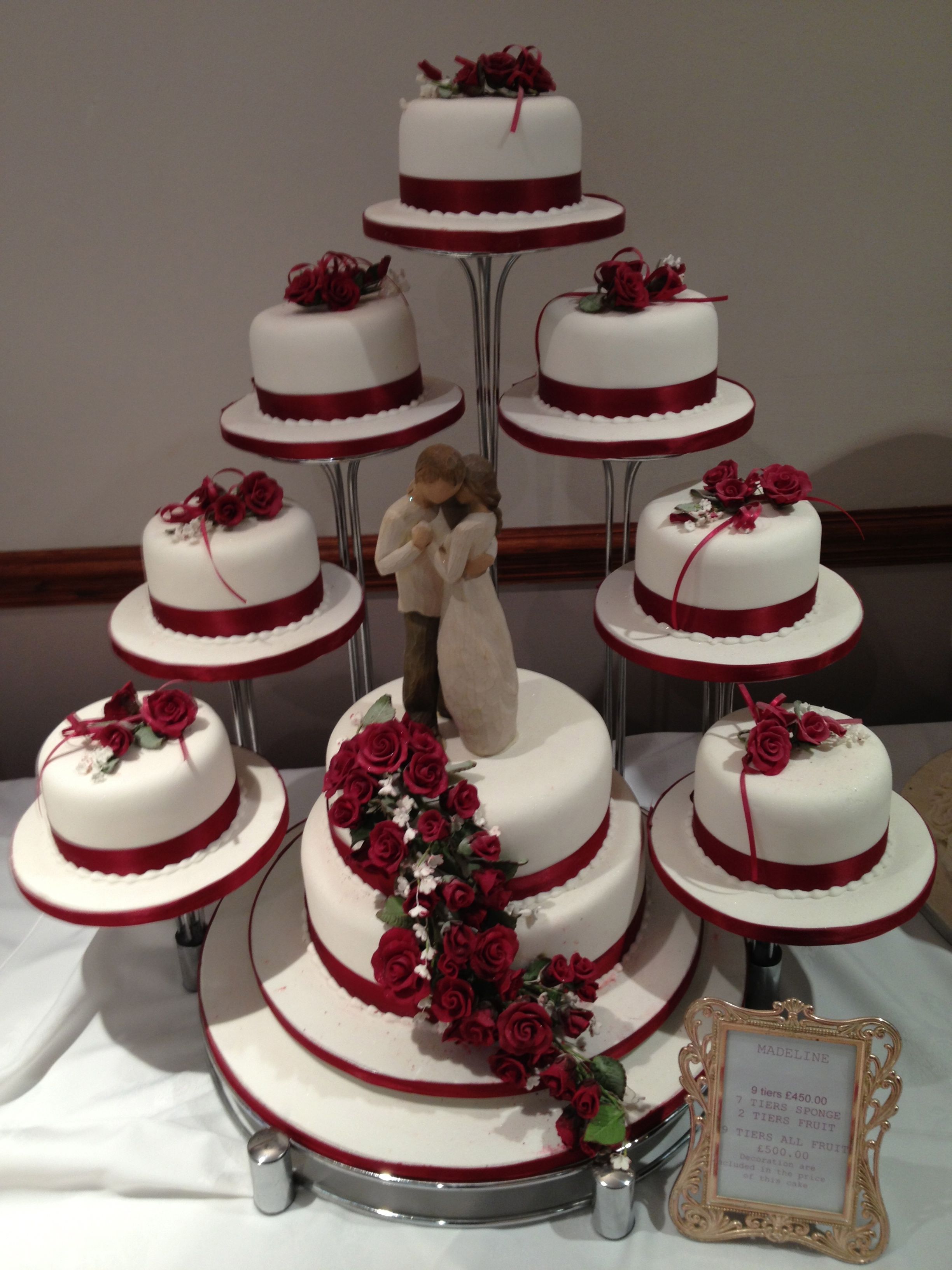 Свадебный торт трехъярусный бордовый