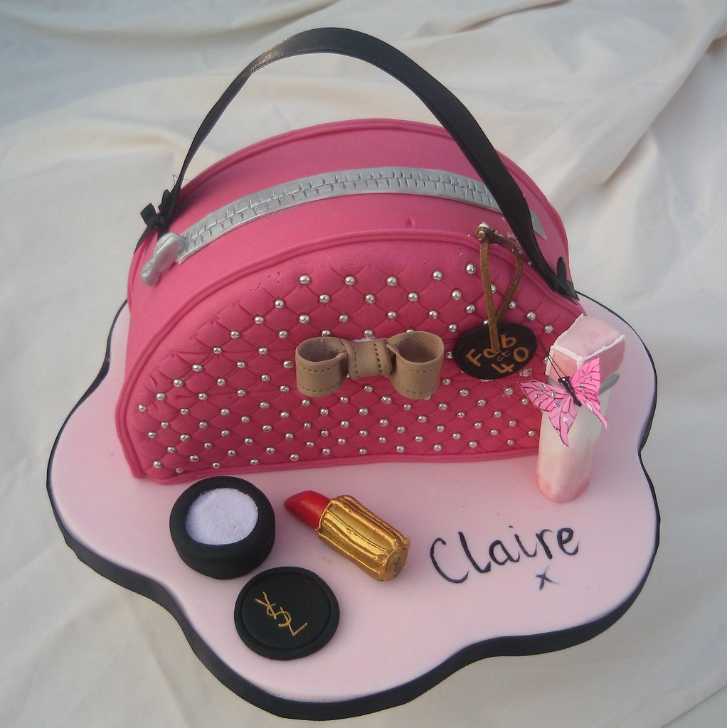 Торт для девочки сумка с косметикой