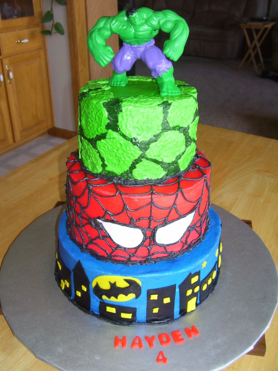 Торт с человеком пауком и Халк для мальчика 4