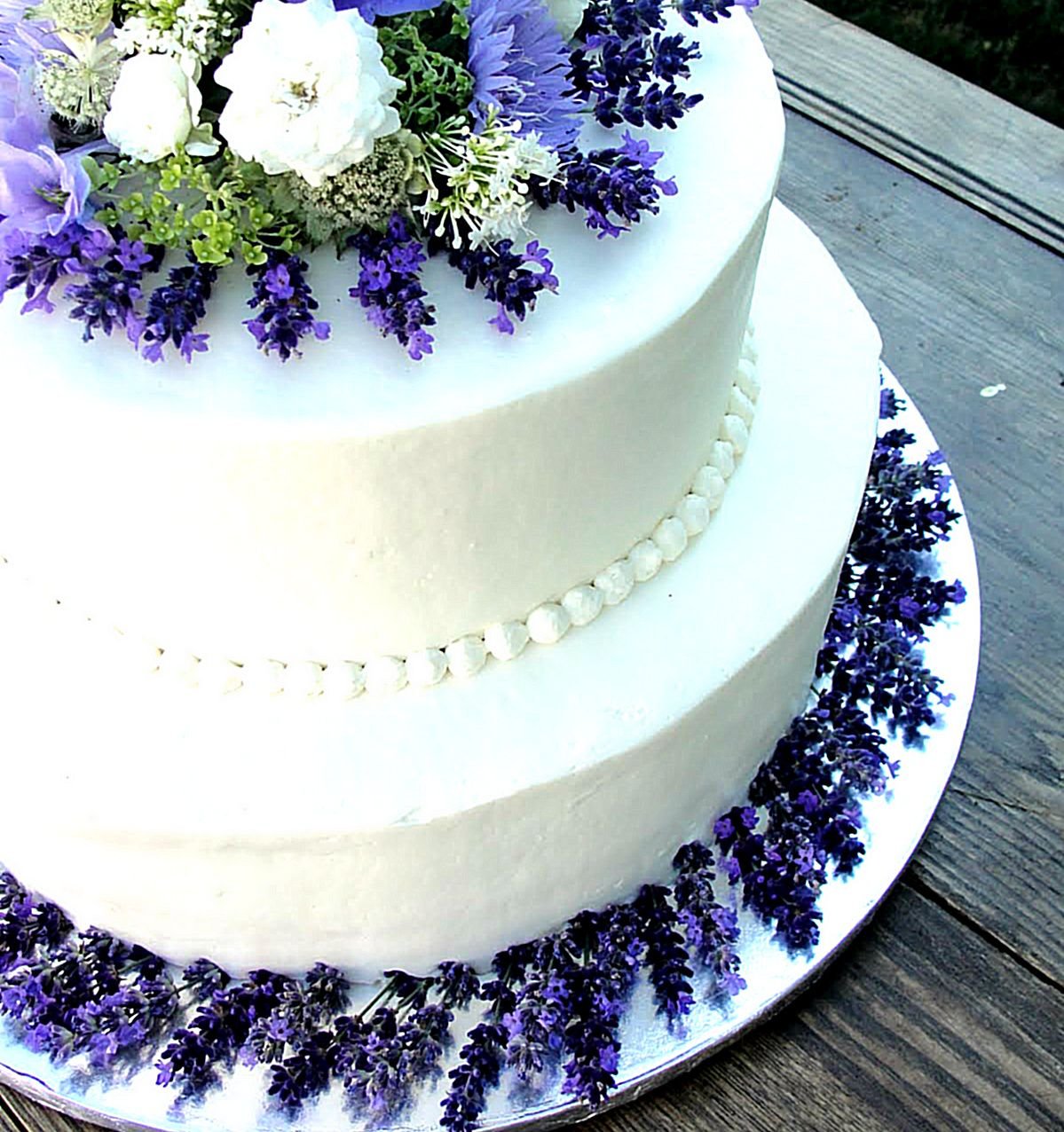 Свадебный торт в цвете Лаванда