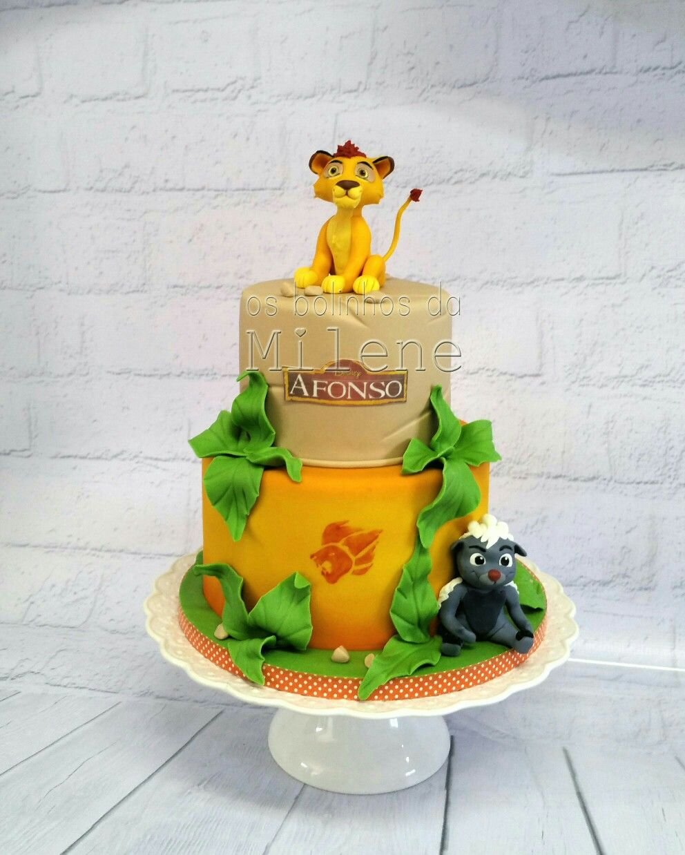 Фигурка львенка на торт