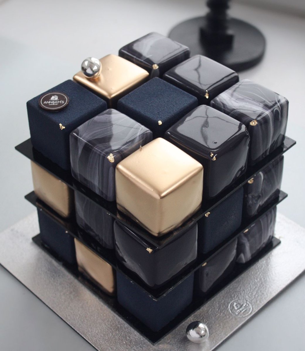 Муссовое пирожное кубик рубик