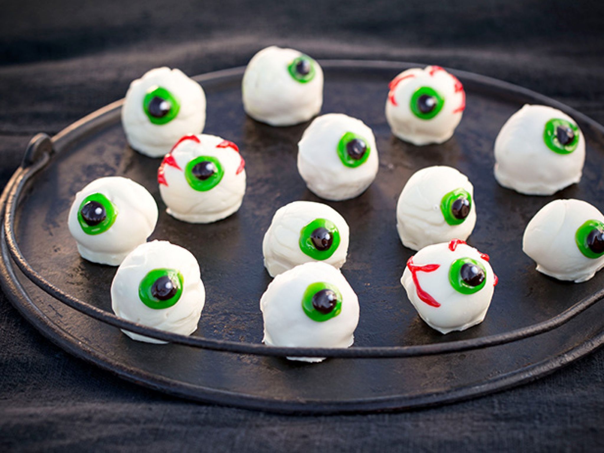 Блюда на Хэллоуин глаза
