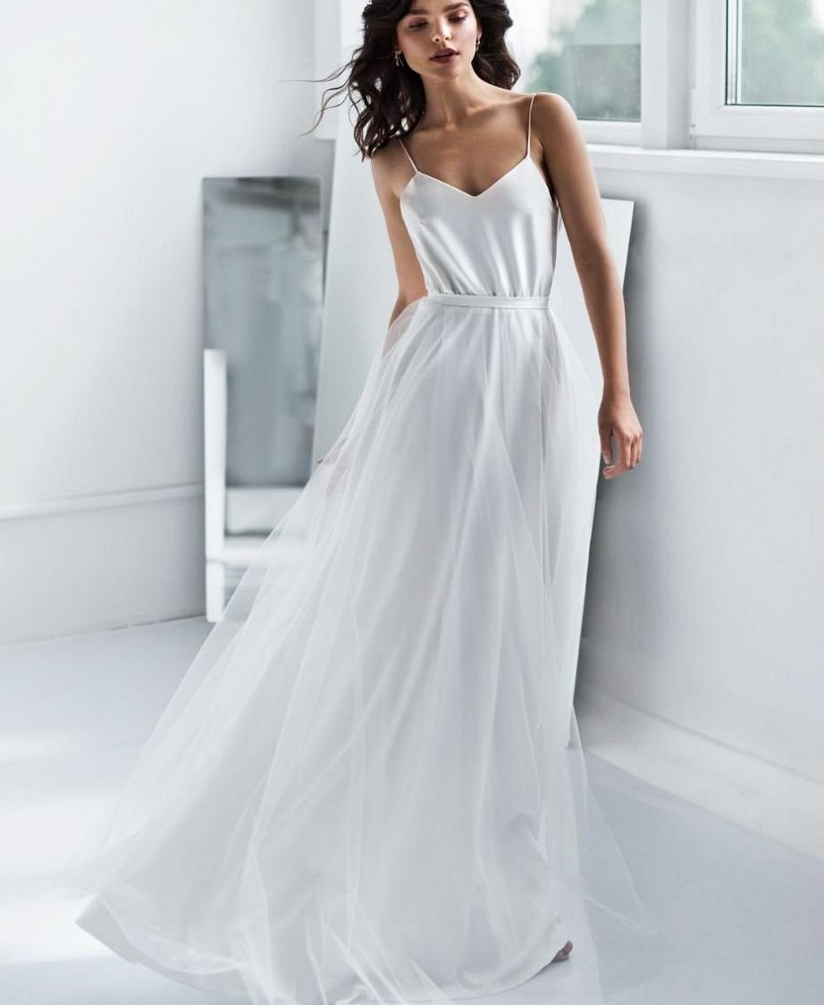 Свадебное платье на лямках