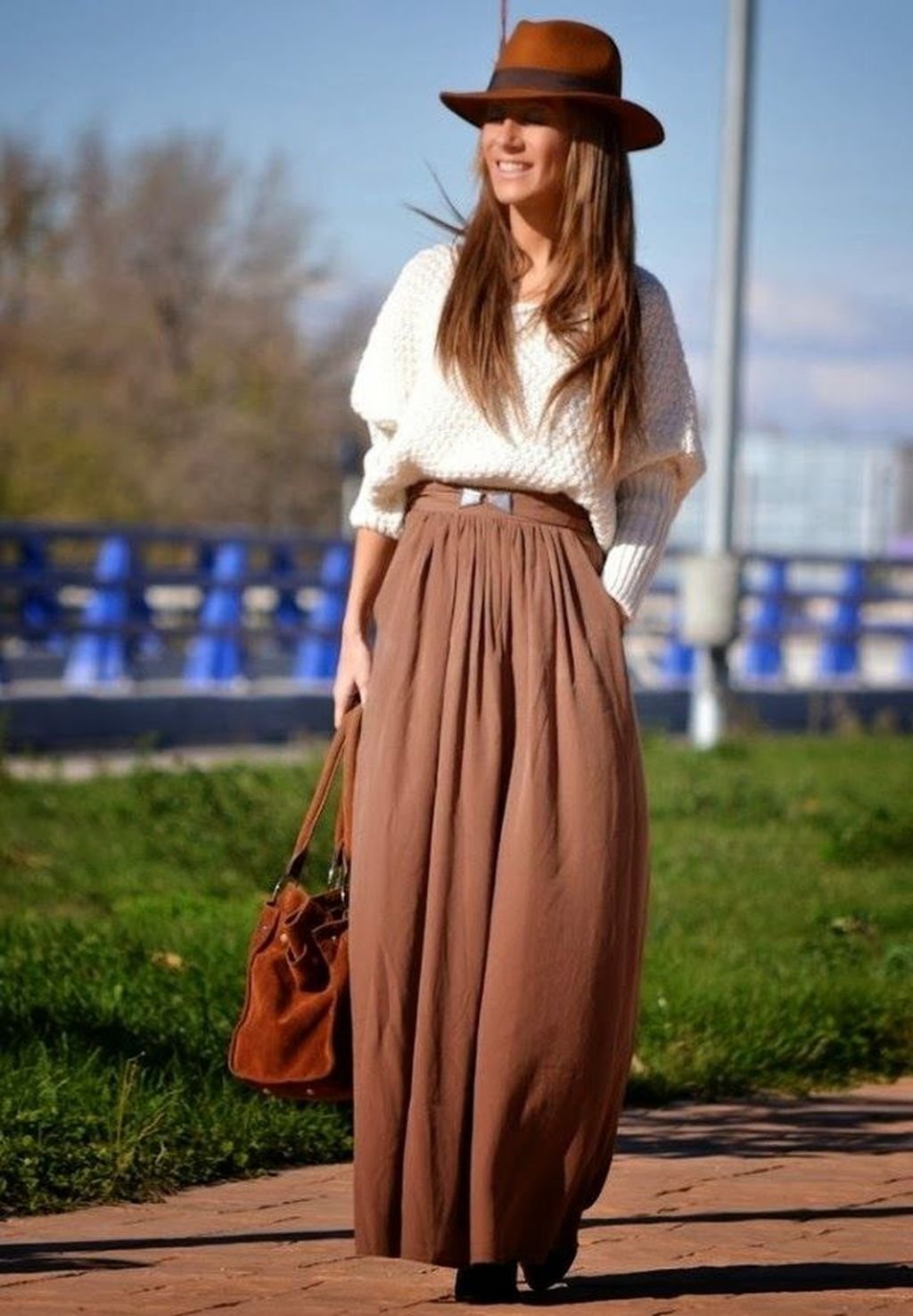 Длинная коричневая юбка