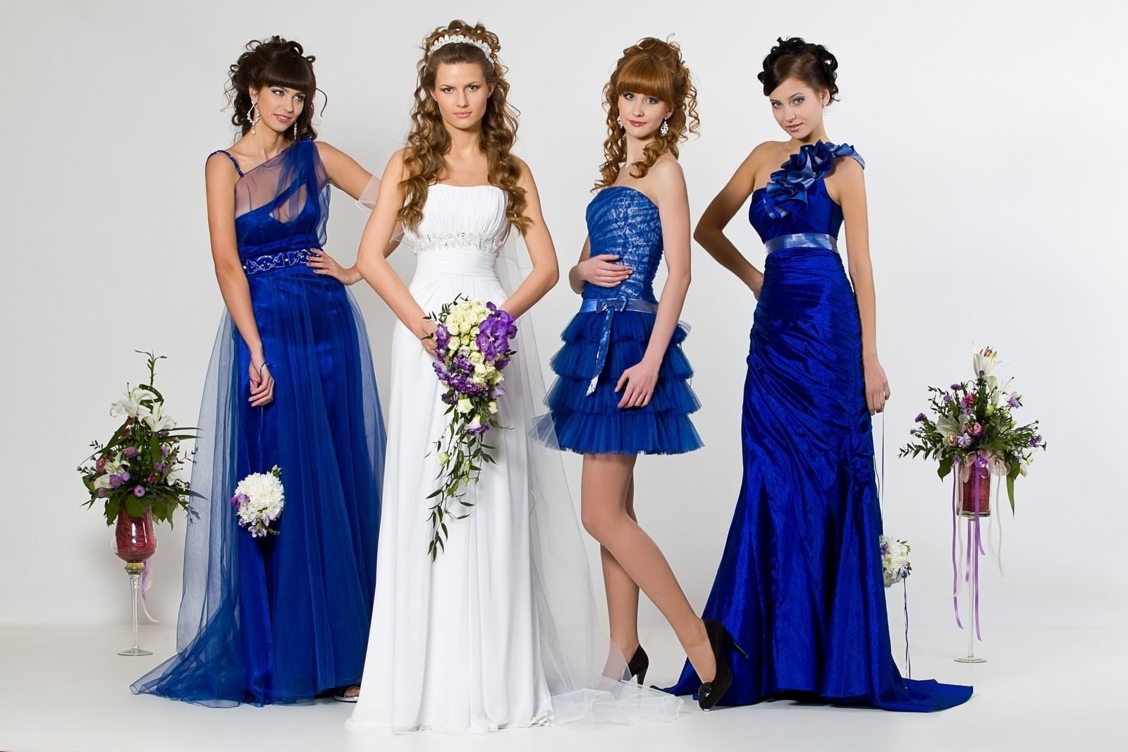 Синее платье подружки невесты
