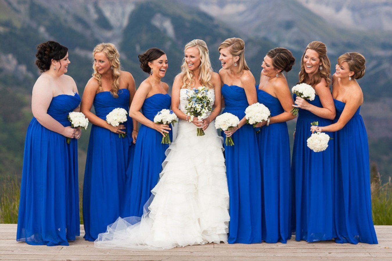 Подружки невесты в синем