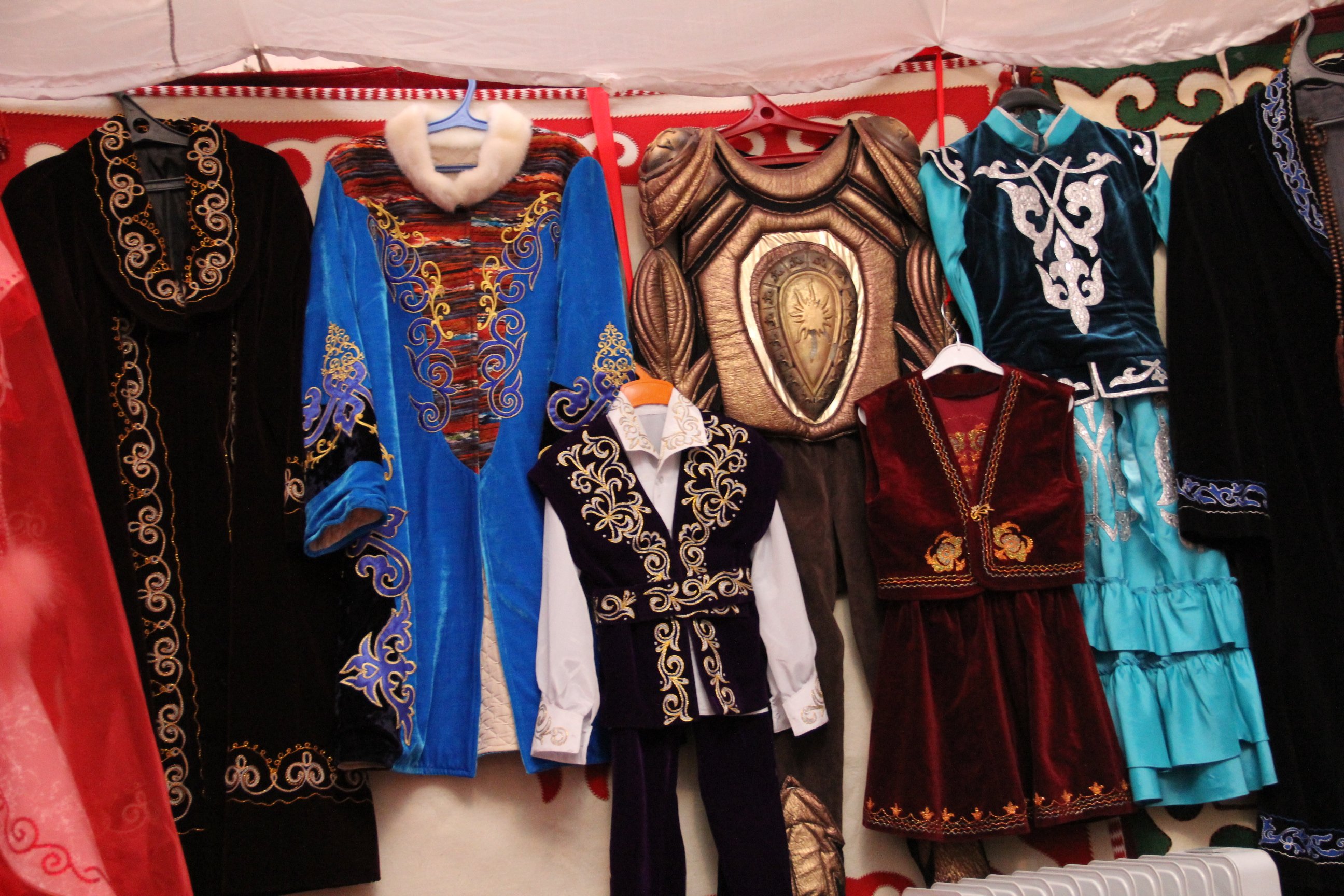 Шапан мужской казахская одежда