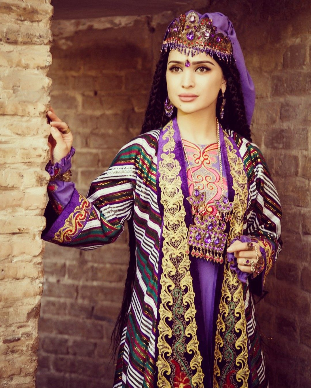 Таджики женщины национальная одежда (76 фото)