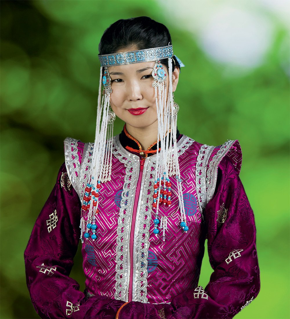 Дэли национальный костюм Монголии