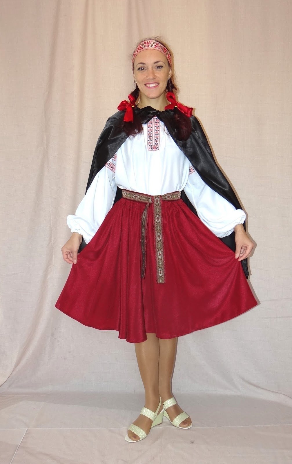 Латышский костюм для девочки