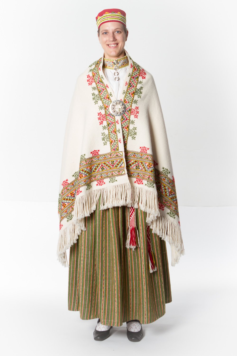 Латвийский народный костюм женский