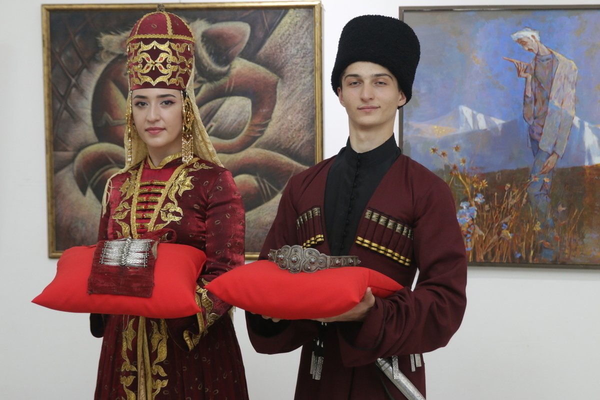 Абазинский национальный костюм - Карачаево-Черкесская Республика