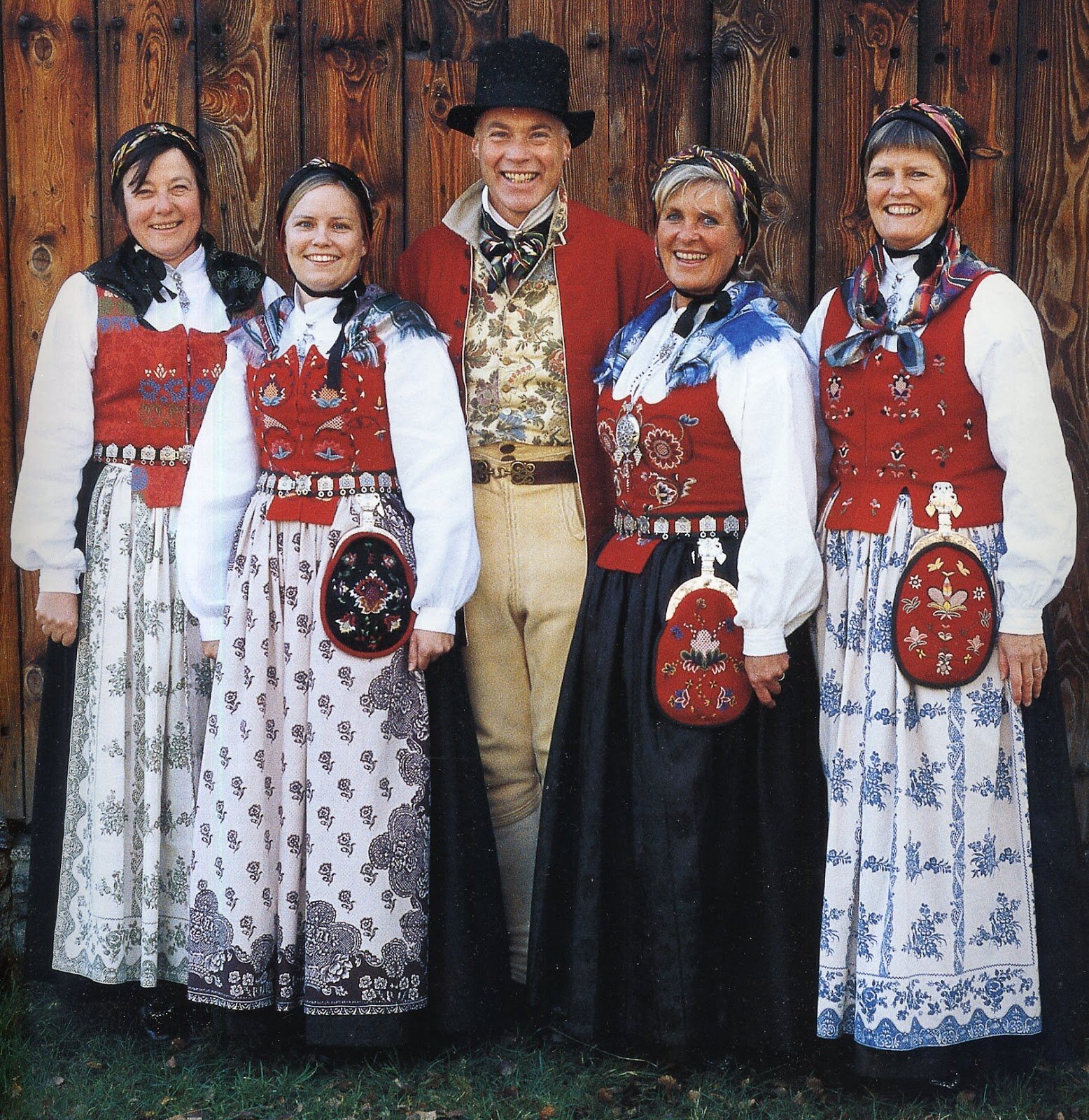 Бюнад костюм норвежский национальный