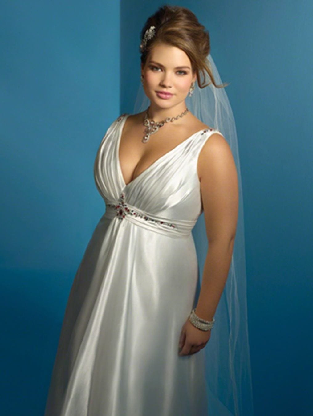 свадебные платья на огромную грудь фото 41