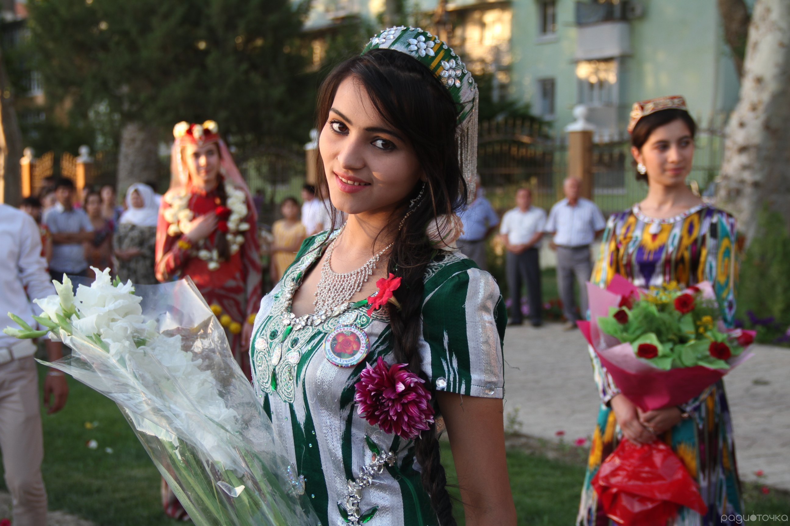 фото таджик и русская девушка